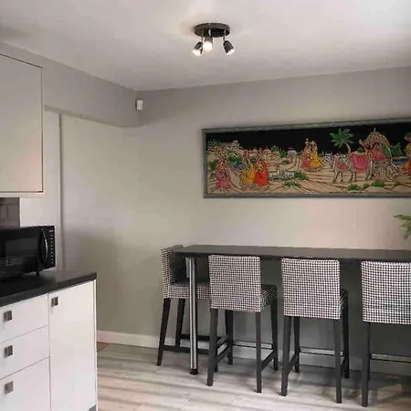 Welsh Getaway Home No 1 - 10 Mins To Bike Park Wales Мертир-Тидвилл Экстерьер фото
