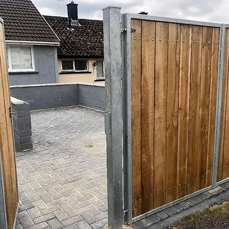 Welsh Getaway Home No 1 - 10 Mins To Bike Park Wales Мертир-Тидвилл Экстерьер фото